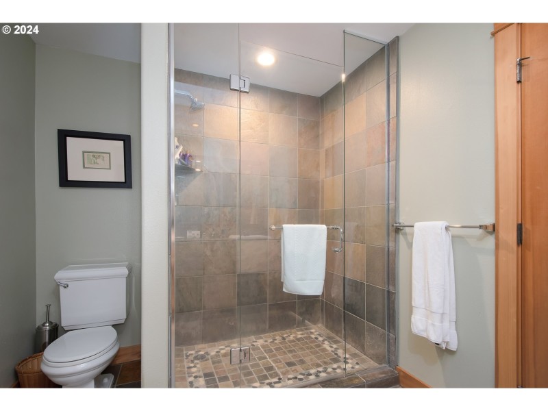 Bathroom, Attached