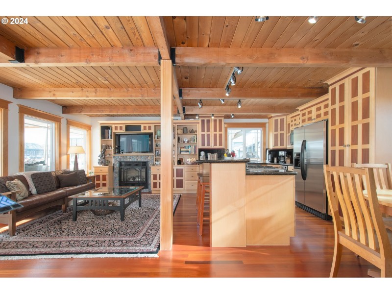 Kitchen/Living Room
