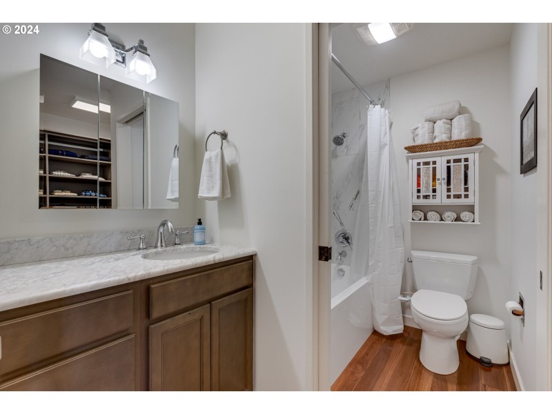 Bathroom, Attached