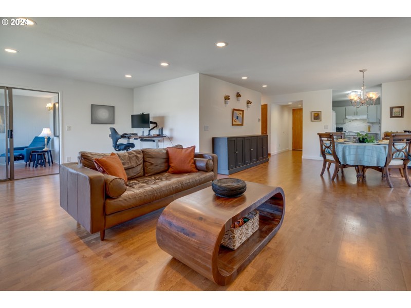 Living Room/Dining Room