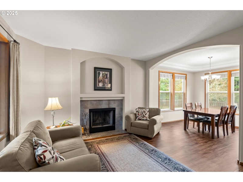 Living Room/Dining Room
