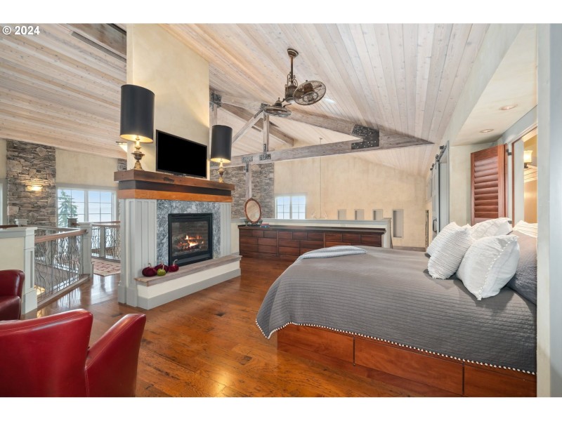 Owner's Suite Bedroom