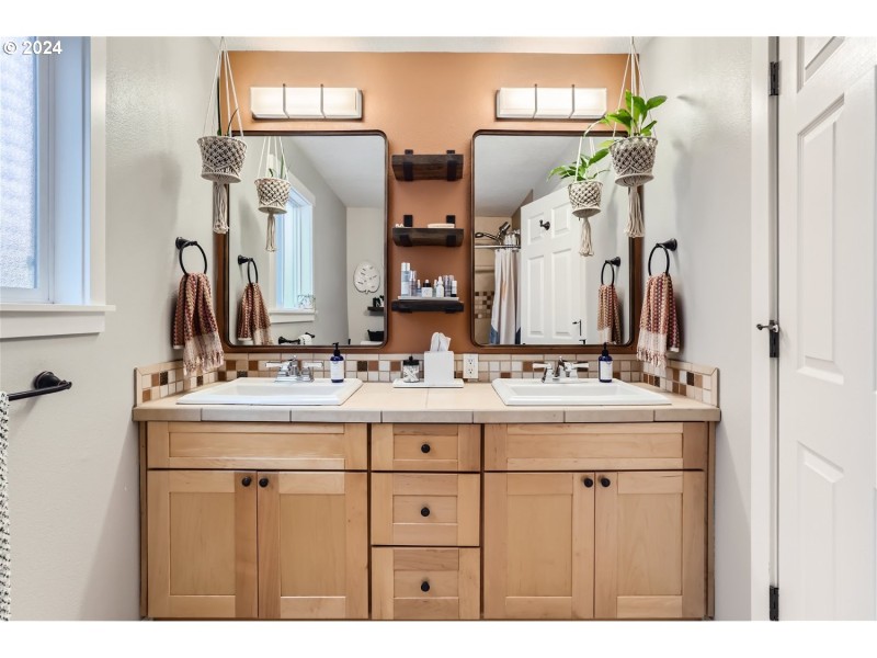 Owner's Suite Bathroom