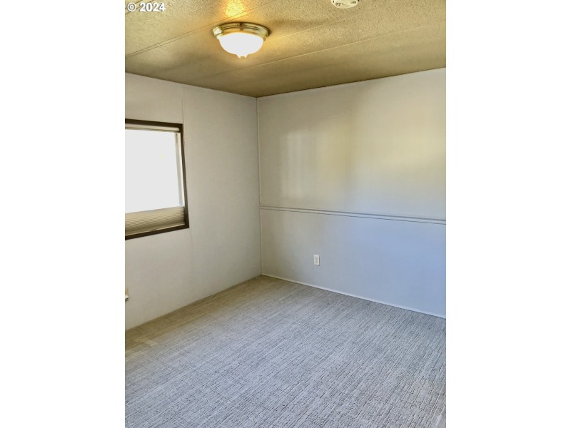 Bedroom, Primary