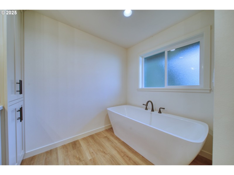 Owner's Suite Bathroom
