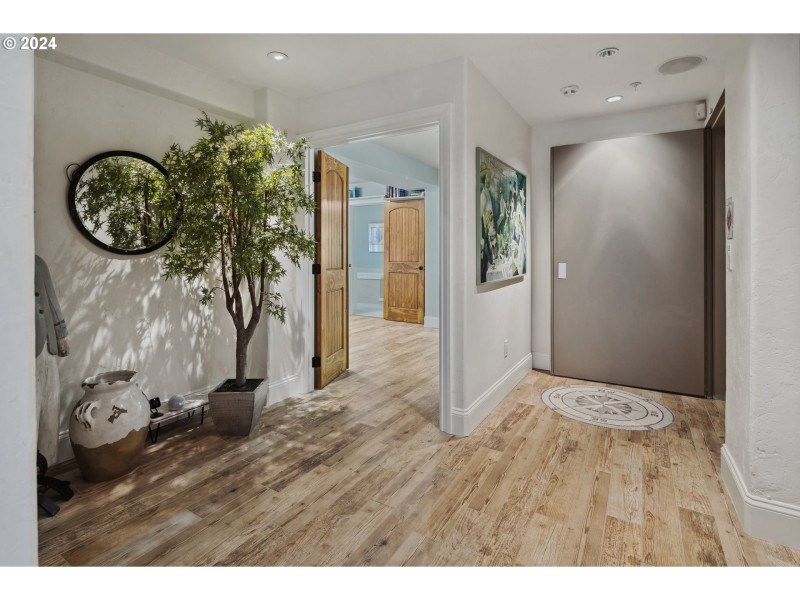 Entrance/Foyer