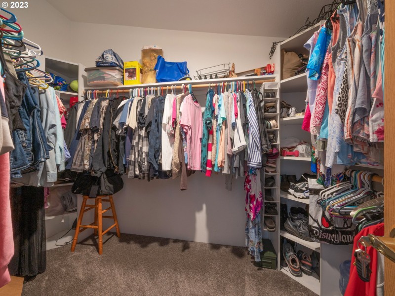 Bedroom, Primary