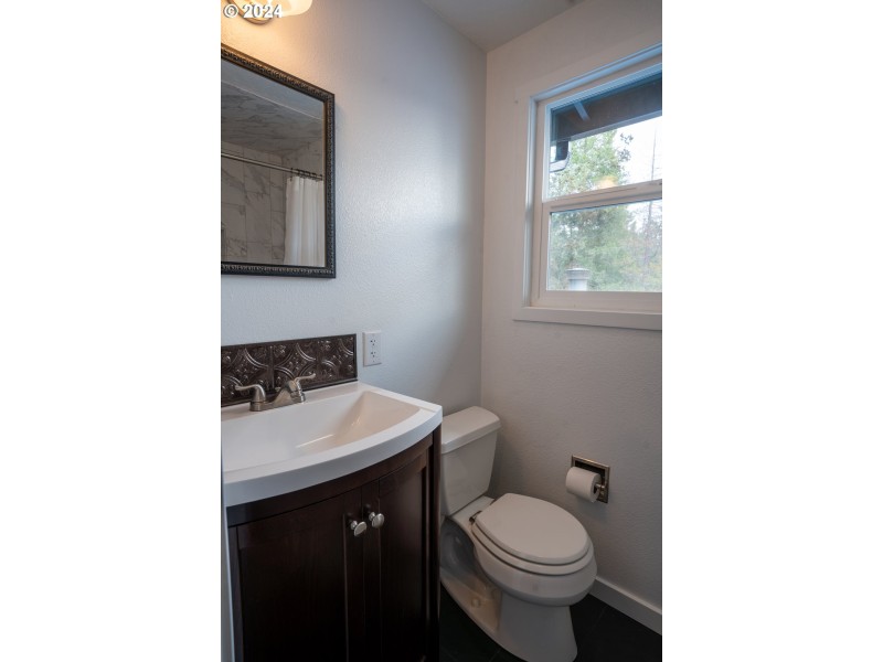 Bathroom, Attached