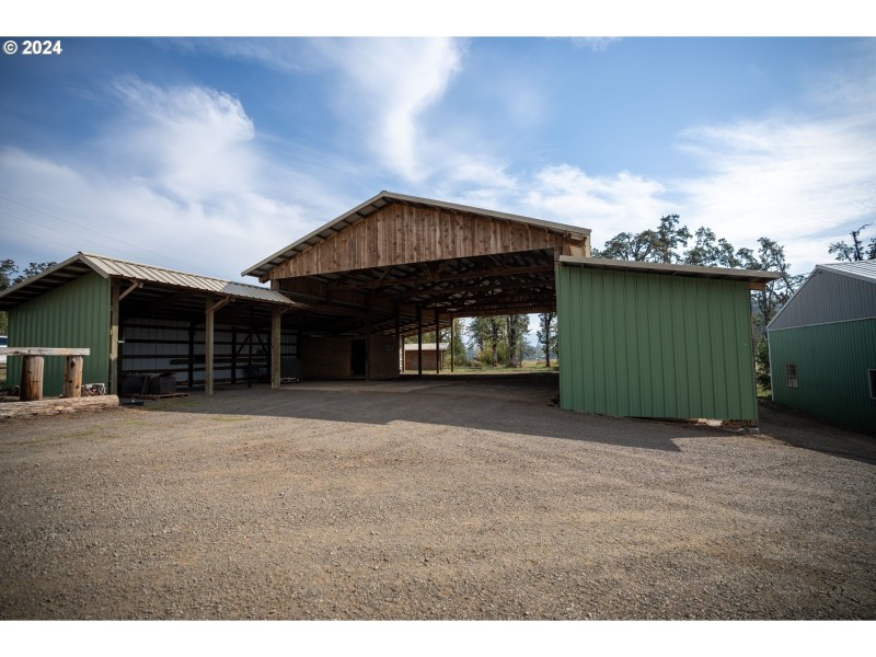 Barn