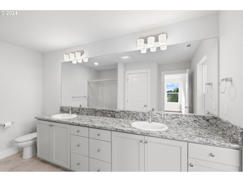 Owner's Suite Bathroom