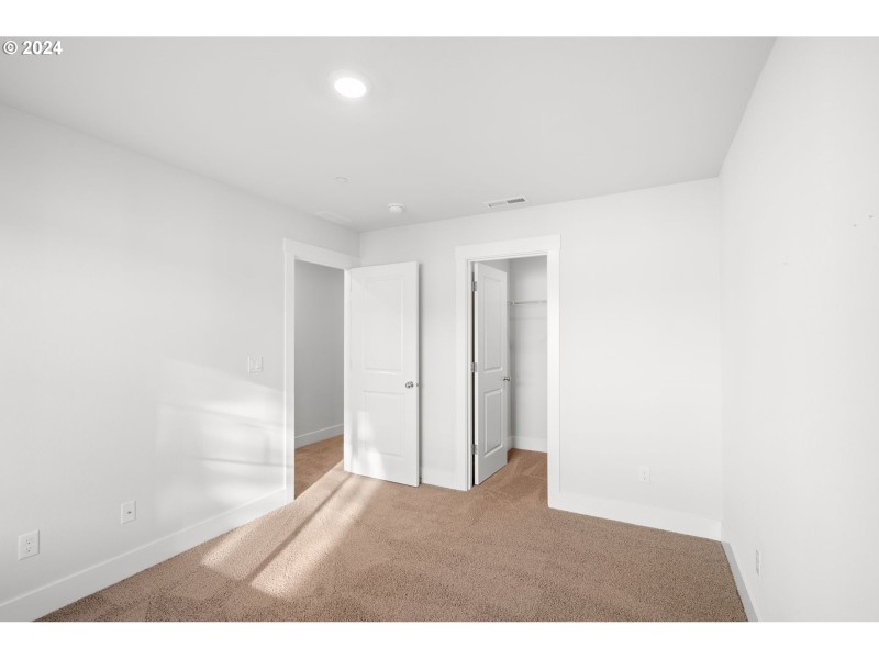 Bedroom, Primary