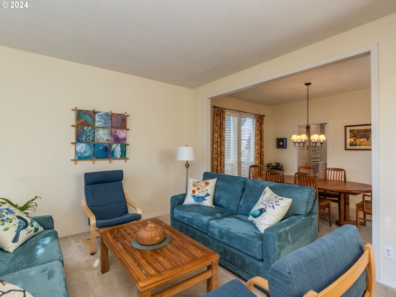 Living Room/Dining Room