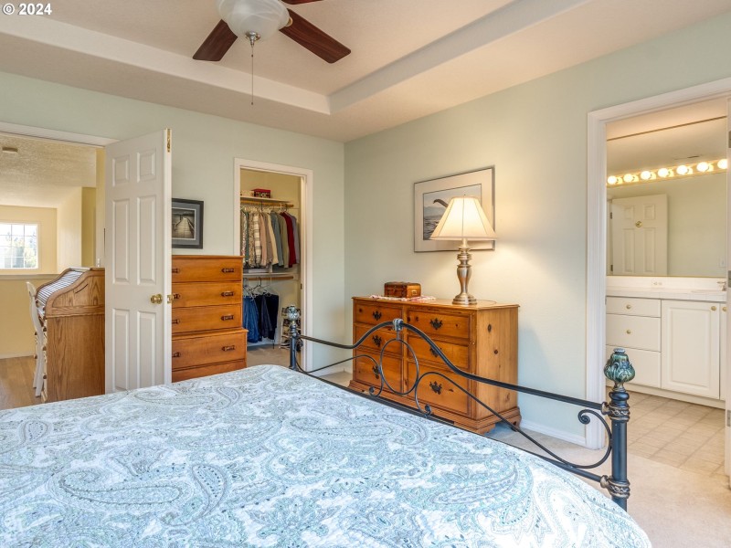Bedroom, Owner's Suite