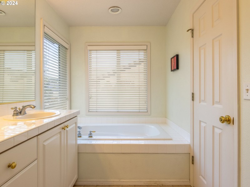 Bathroom, Attached
