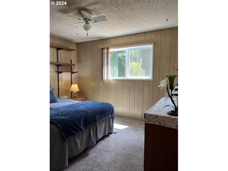 Bedroom, Primary