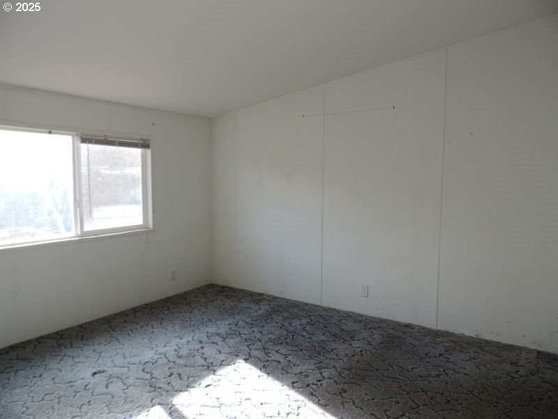 Bedroom, Primary