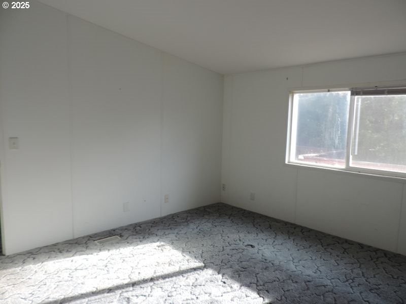 Bedroom, Primary
