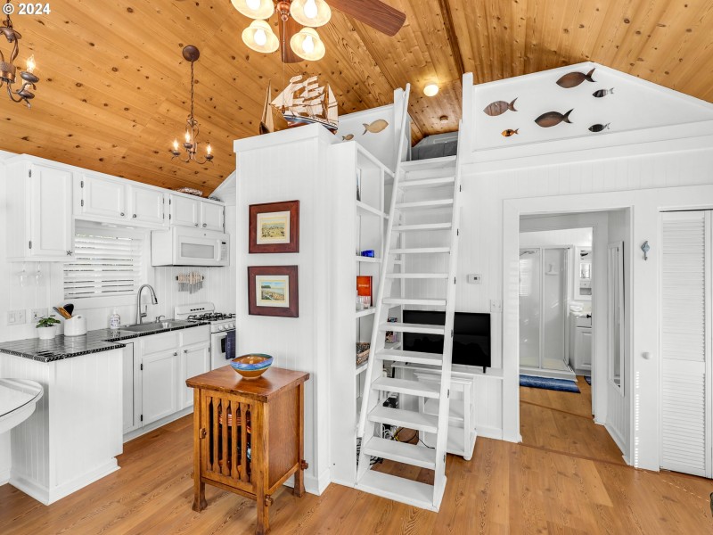 Kitchen/Living Room