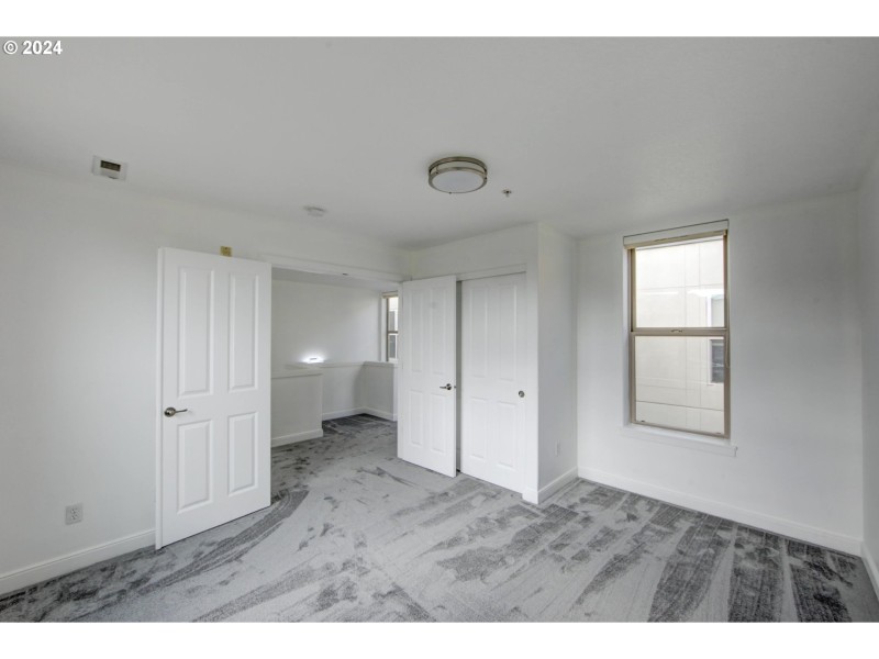 Bedroom, Primary