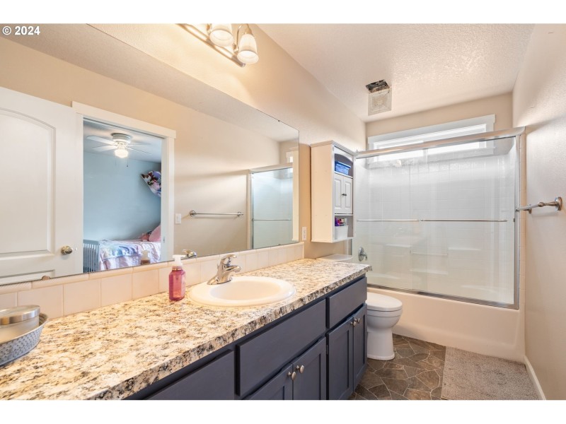 Bathroom, Attached