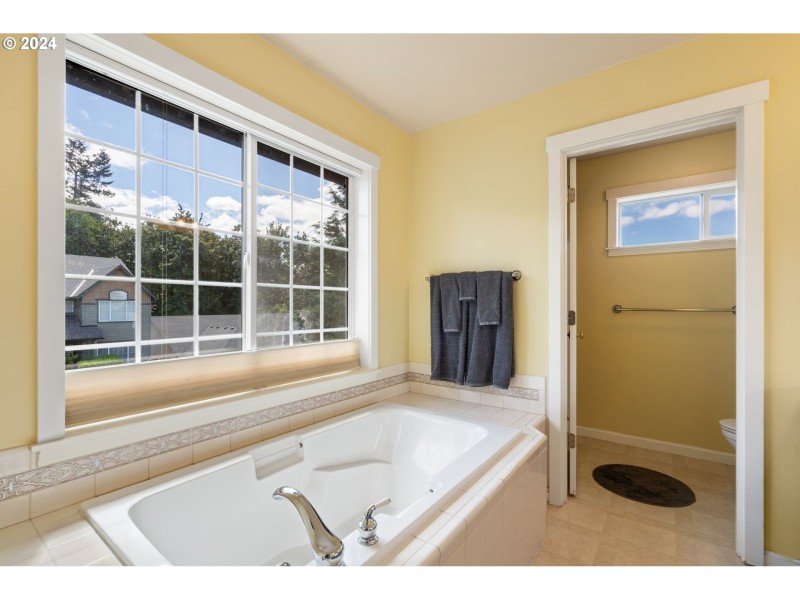 Bathroom, Attached