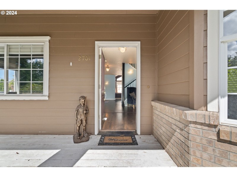 Entrance/Foyer