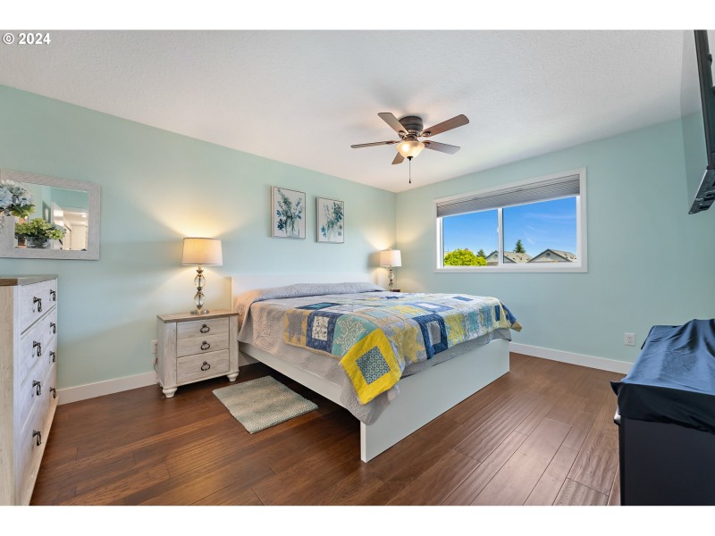 Bedroom, Primary