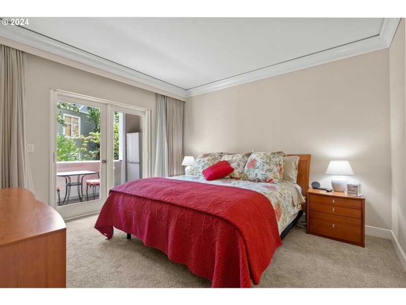 Bedroom, Primary
