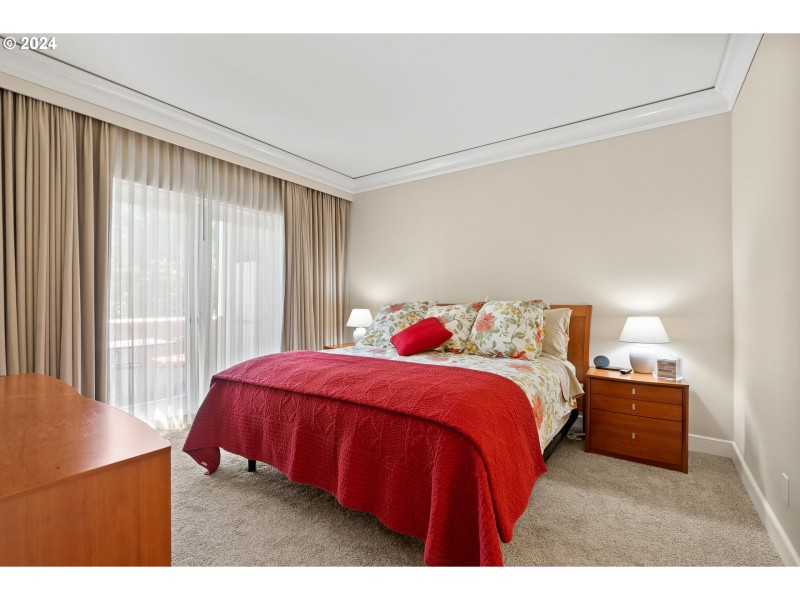 Bedroom, Primary