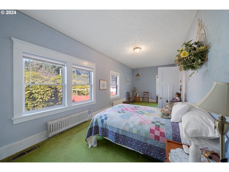 Bedroom, Primary