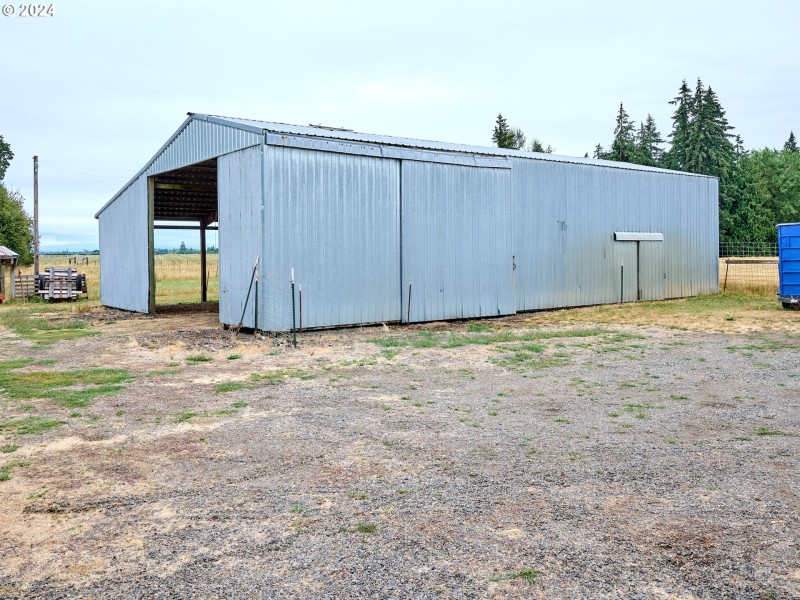 Barn