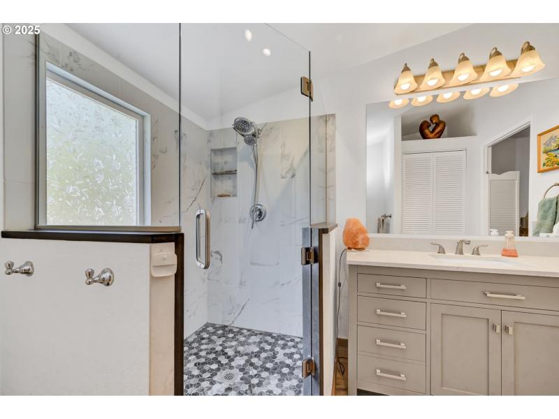 Bathroom, Attached