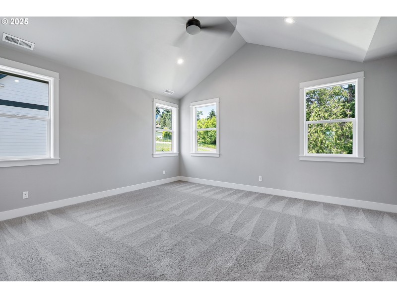 Bedroom, Primary
