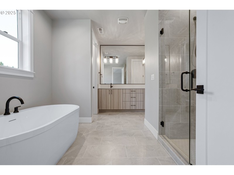 Bathroom, Attached