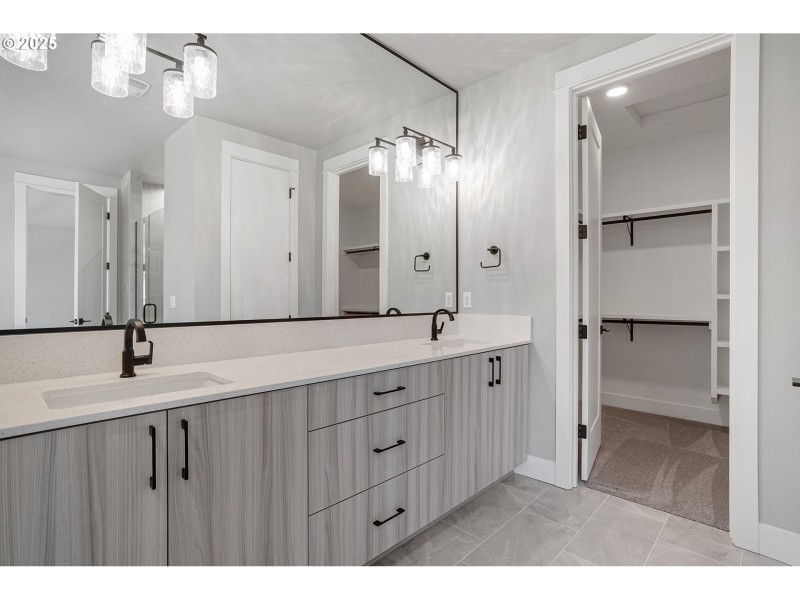 Bathroom, Attached