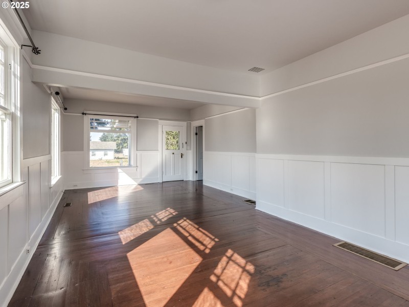 Living Room/Dining Room