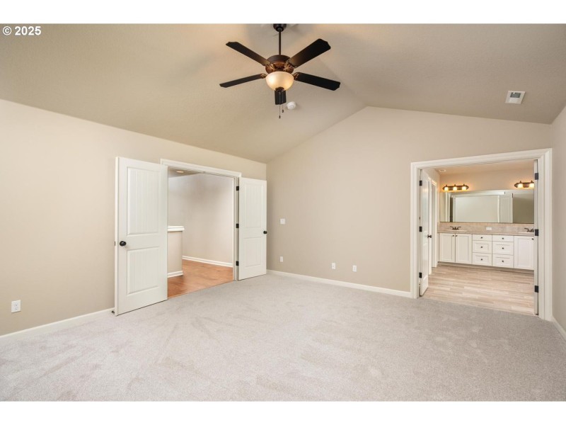 Bedroom, Primary