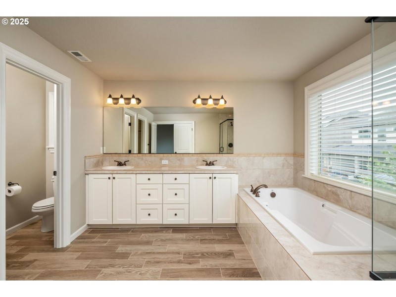 Bathroom, Attached