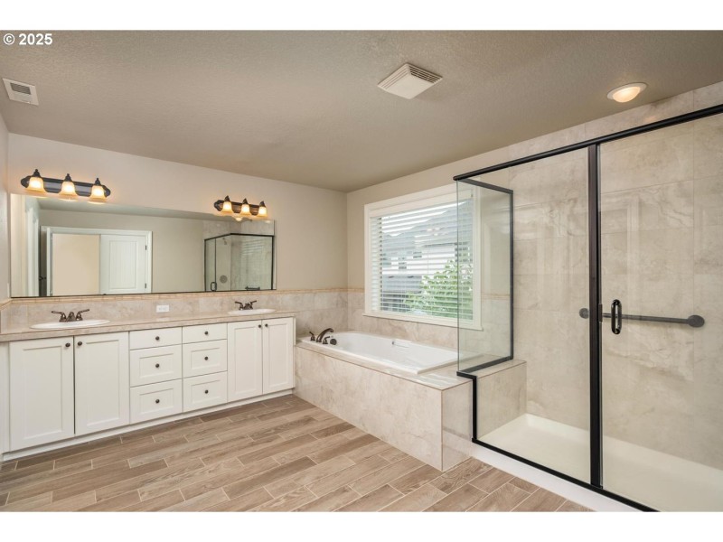 Bathroom, Attached