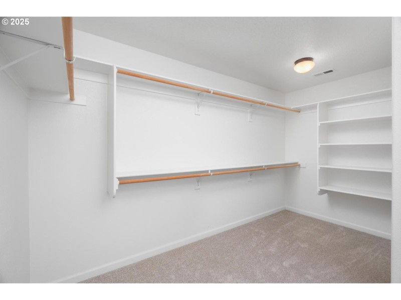 Bedroom, Primary