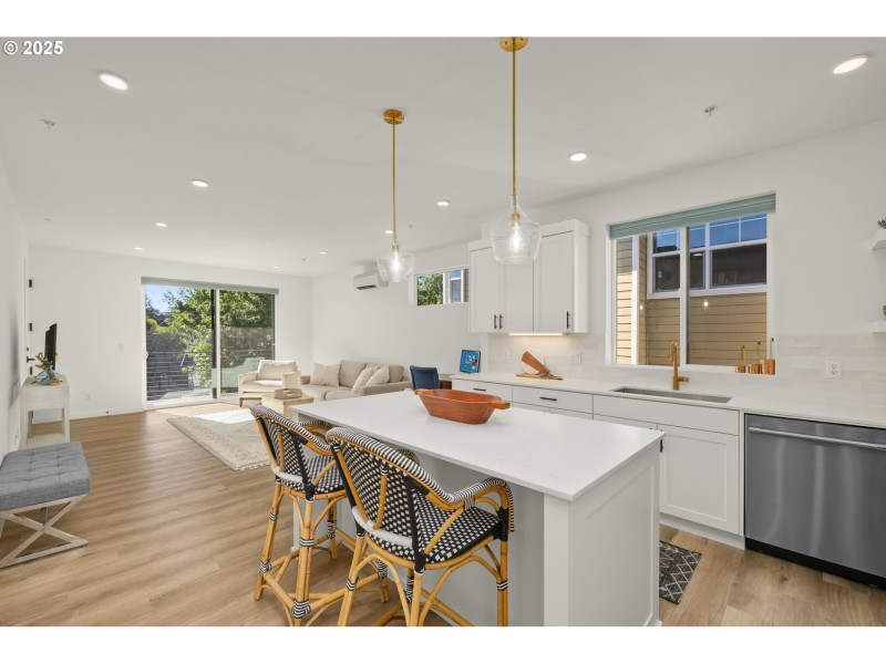 Kitchen/Living Room