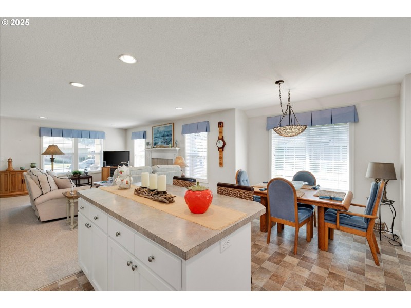 Kitchen/Living Room