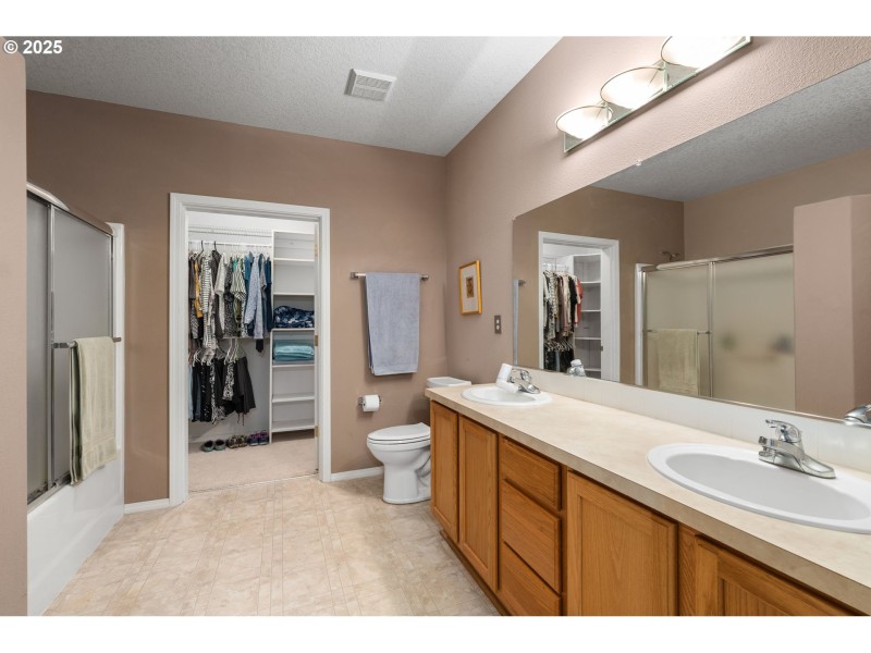 Bathroom, Attached