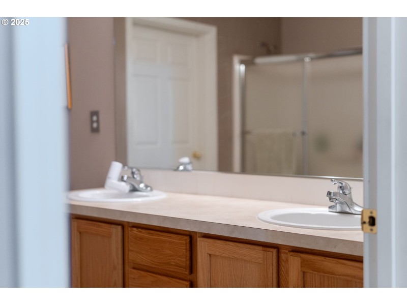 Bathroom, Attached