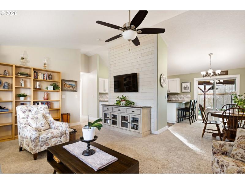 Living Room/Dining Room