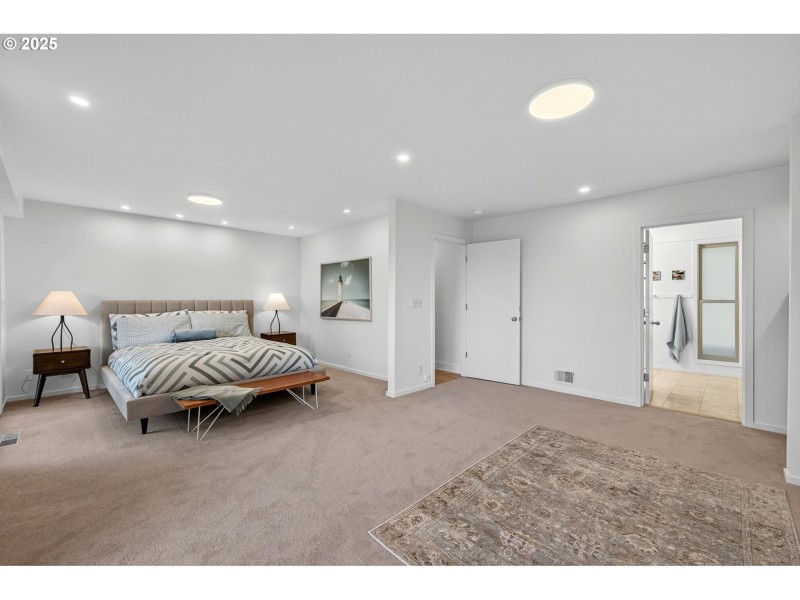 Bedroom, Primary