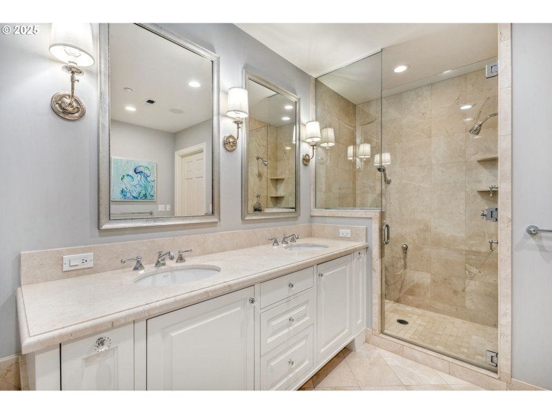 Bathroom, Attached