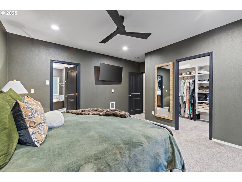 Bedroom, Owner's Suite