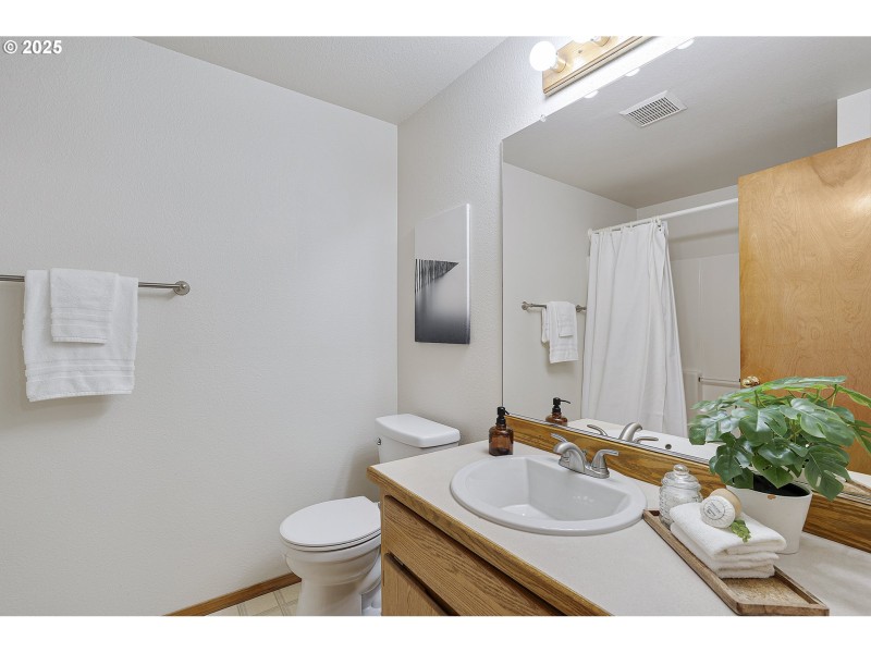 Bathroom, Attached