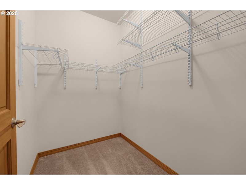 Bedroom, Primary